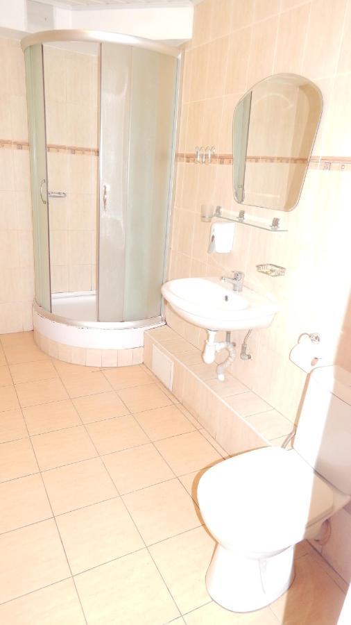 Akademicheskaya Hotel Minsk Esterno foto